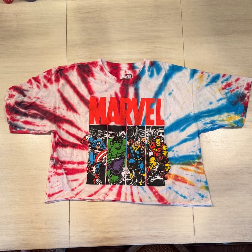Marvel Red and Blue Tie-Dye T-Shirt Size Large